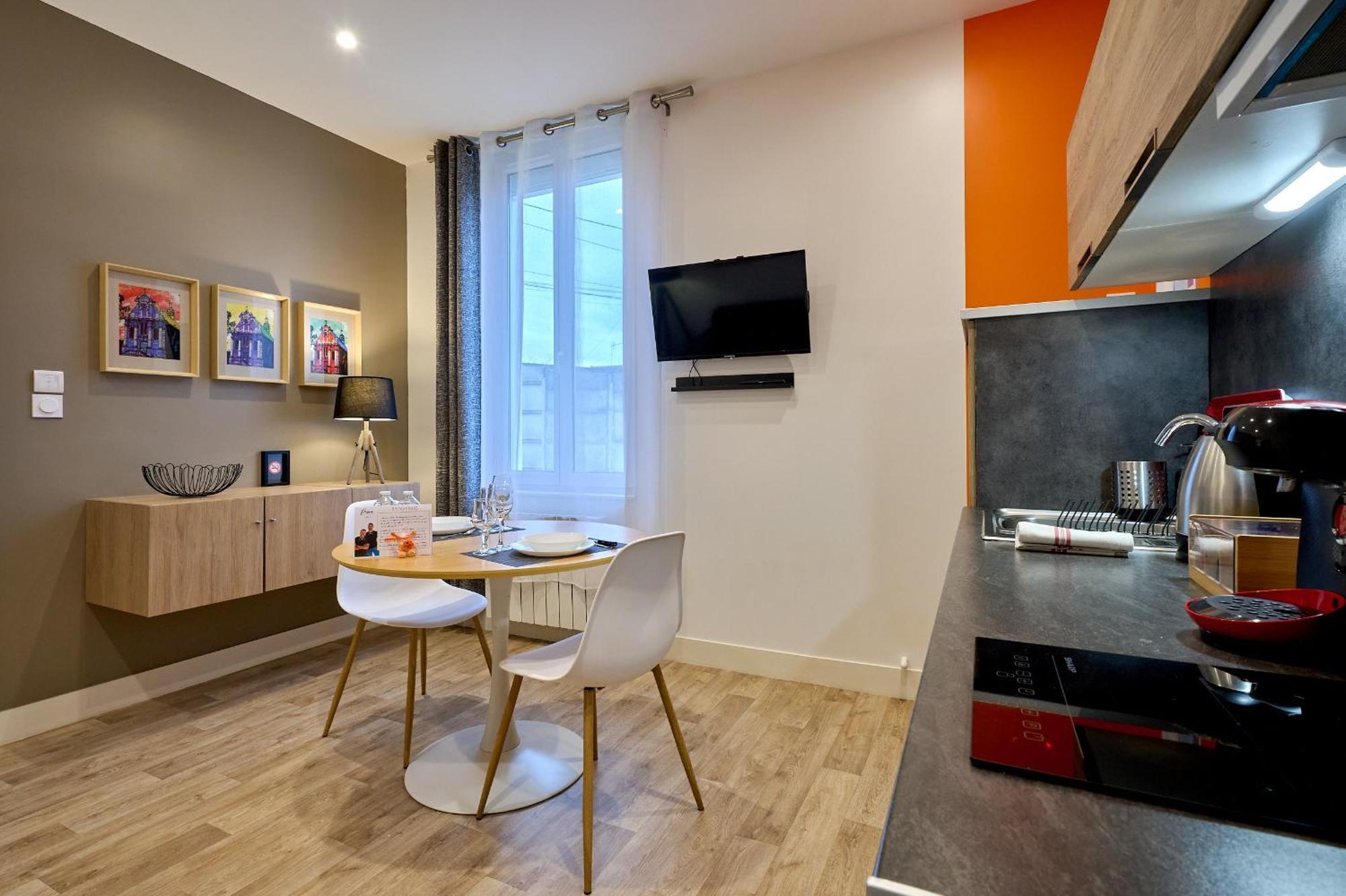 Le Faidherbe Style Appart' Hotel - Wifi Gratuit - Parking Gratuit Calme Et Lumineux Невер Экстерьер фото